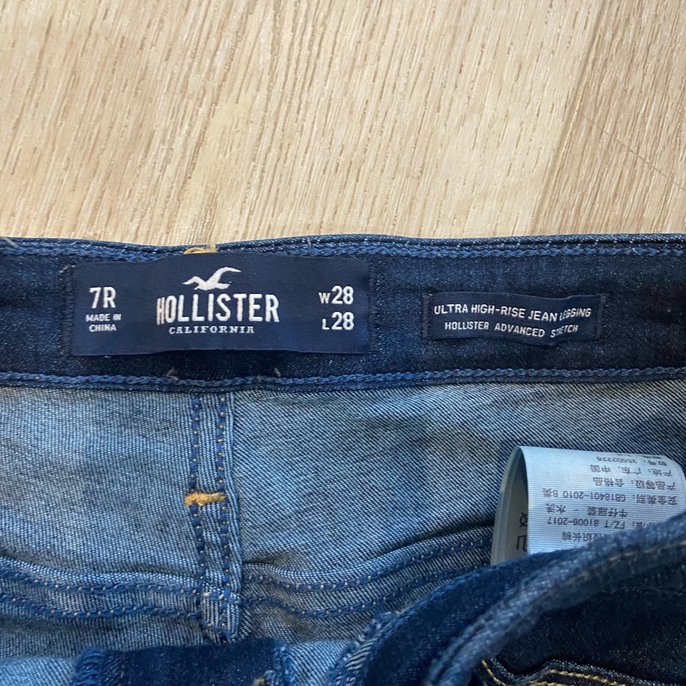 Hollister jeans